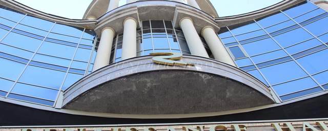 office rent renaissance hall-1