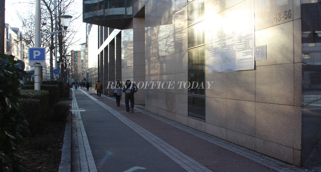 office rent 48-54 rue camille desmoulins-1