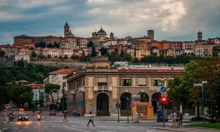 Rent office Bergamo
