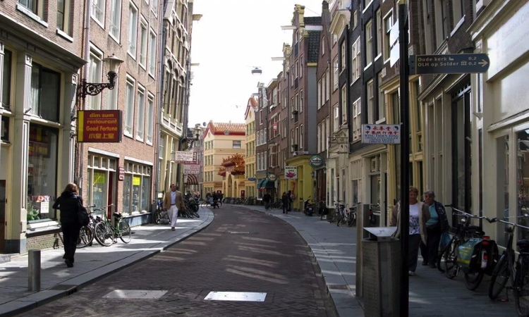 Rent office Diemen