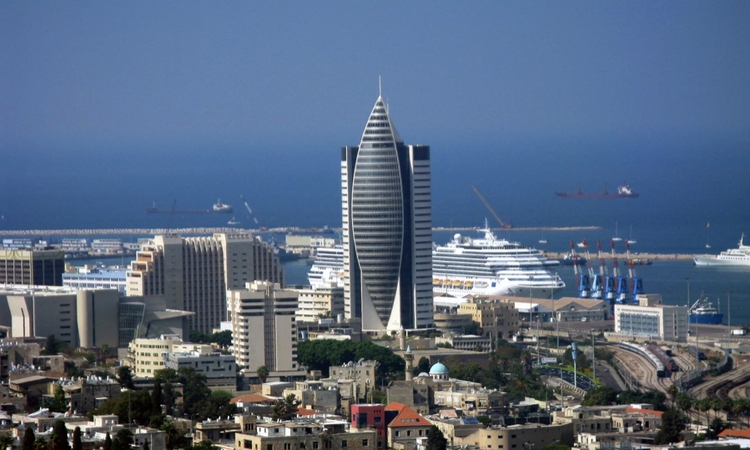 Sewa pejabat di Haifa