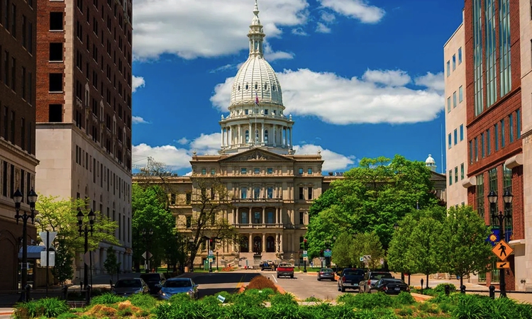 Rent office Lansing