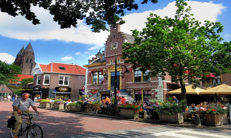 Rent office Laren