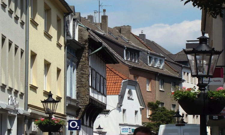 Sewa pejabat di Ratingen