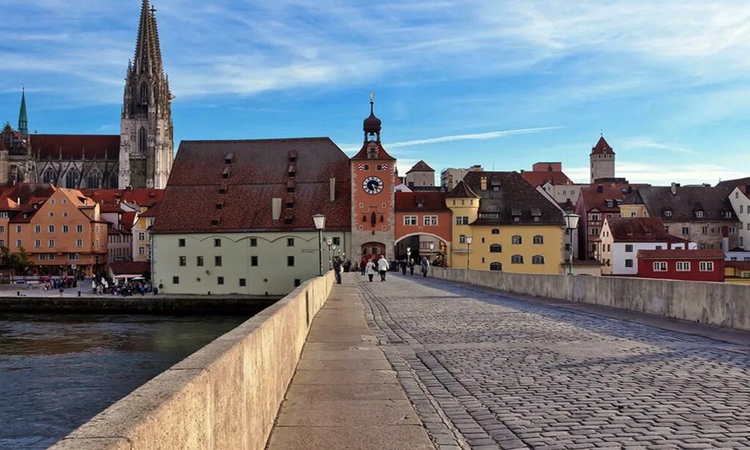 Sewa pejabat di Regensburg
