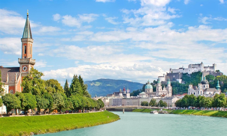 Sewa pejabat di Salzburg