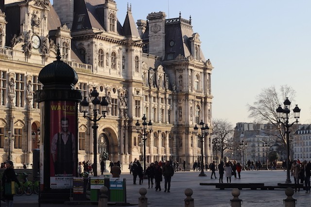Châtelet metro — offices nearby