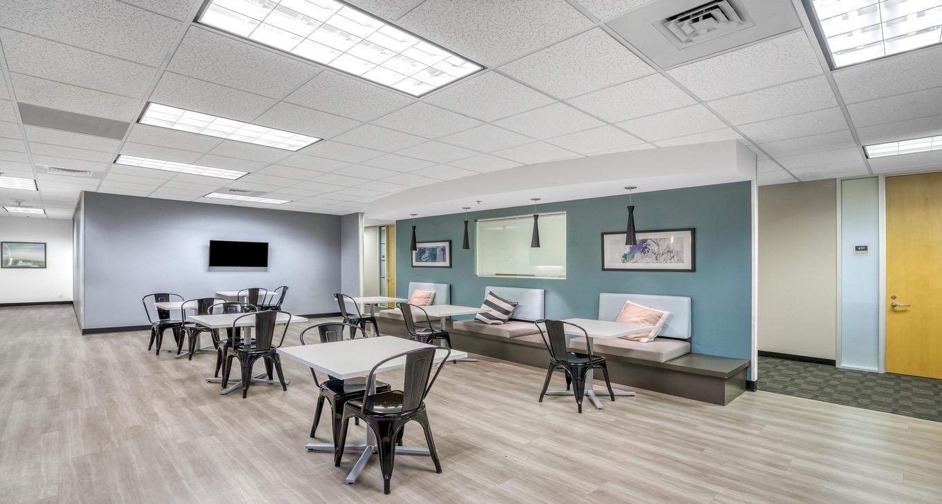 Rent office 10000 North Central — photo 4