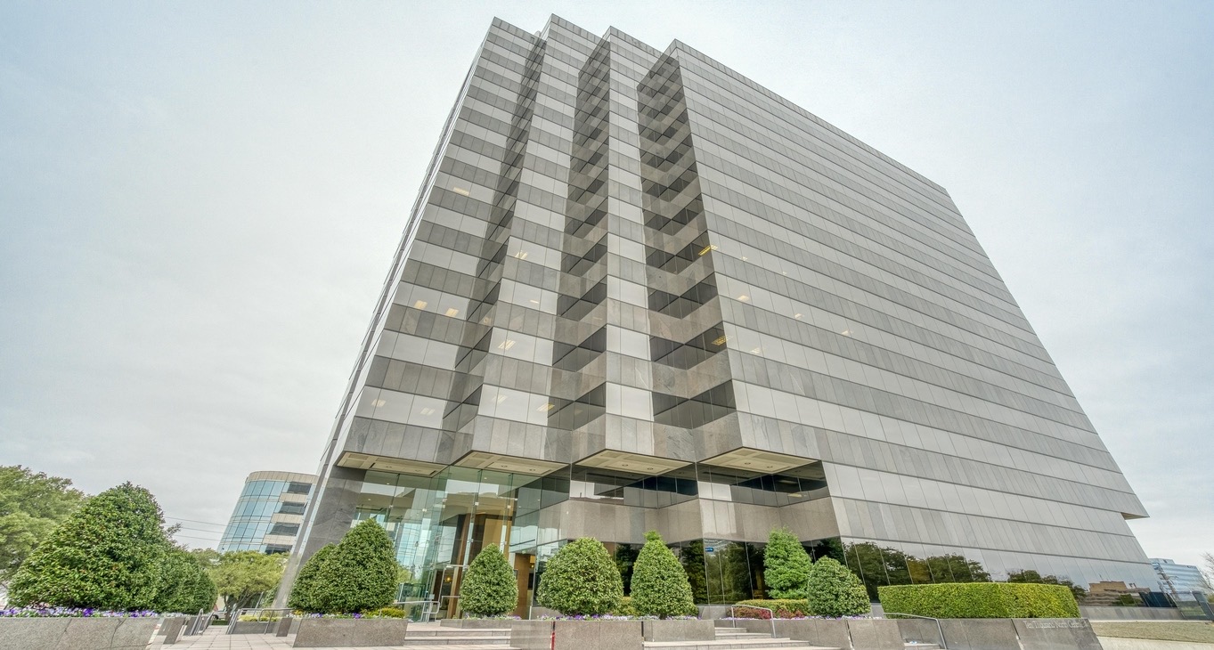Rent office 10000 North Central — photo 8