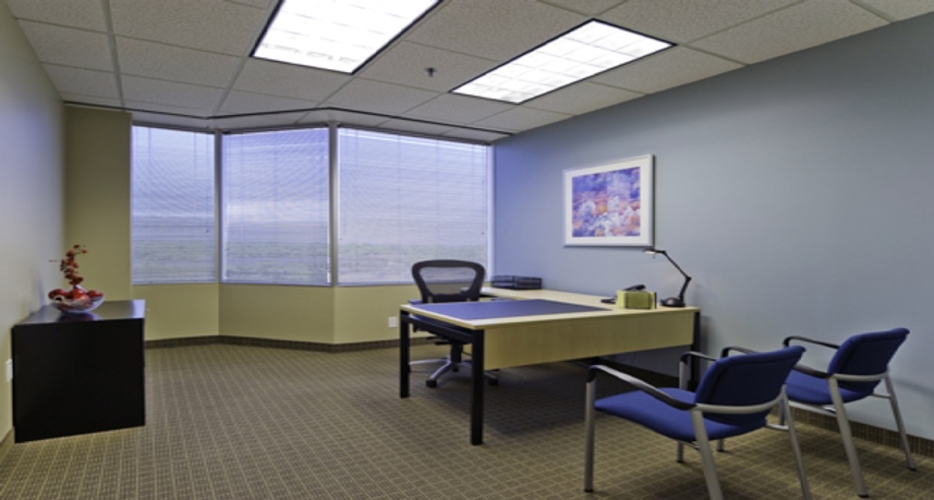 Rent office 10000 North Central Expressway — photo 9