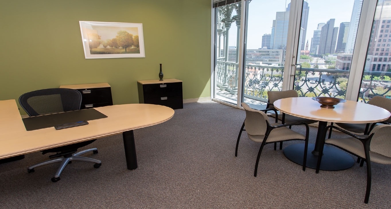 Businesscenter 100 Crescent Court Rent office 100 Crescent Court — photo 7