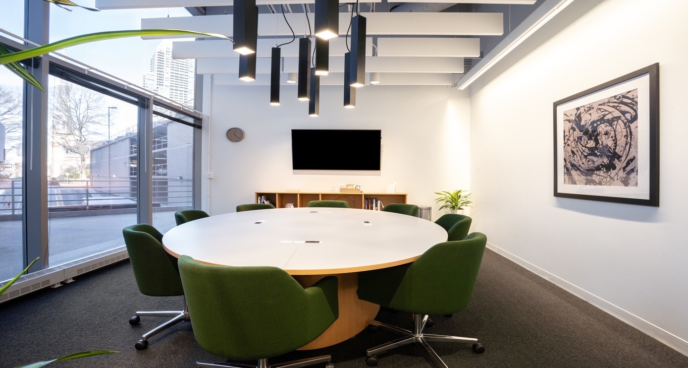 Rent office 101 North Tryon Street — photo 10