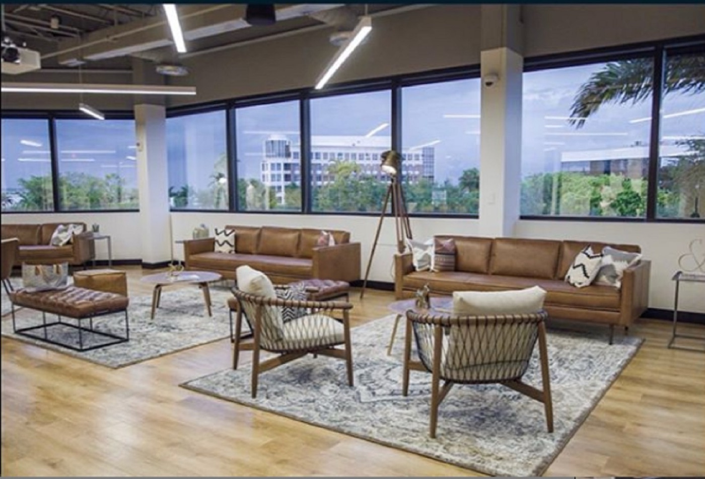 Business center Downtown Doral 8350 NW 52nd Ter. Rent office Downtown Doral 8350 NW 52nd Ter. — photo 1
