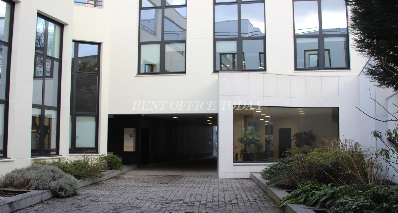 Rent office 110 AVENUE VICTOR HUGO — photo 1