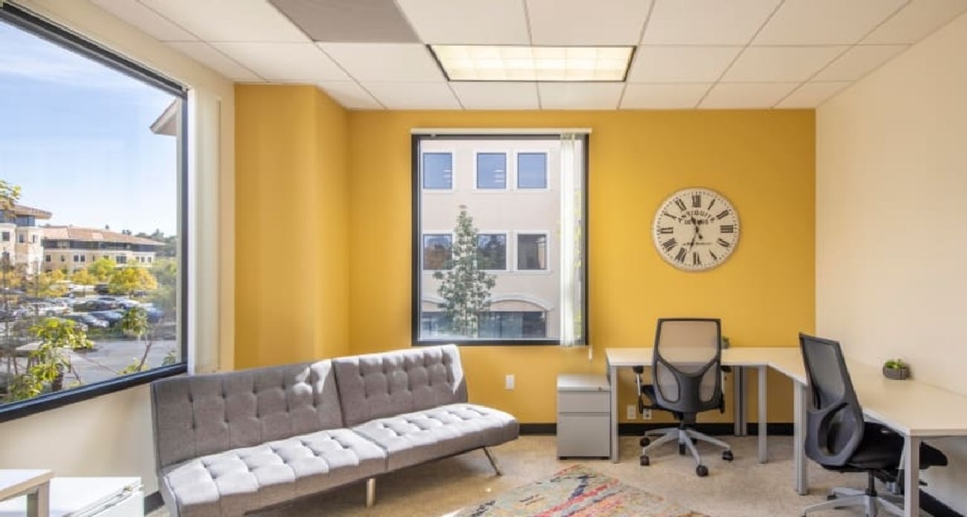 Rent office 11740 Katy Fwy — photo 1