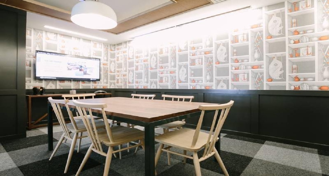 Rent office 125 S Clark Street — photo 9