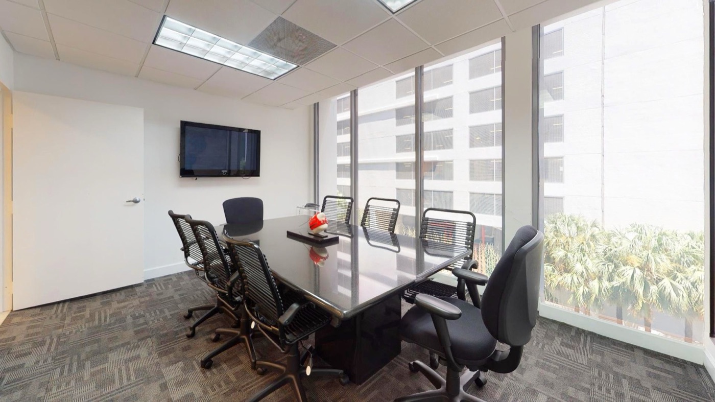 Centro de negocios 1110 Brickell Ave Rent office 1110 Brickell Ave — photo 4