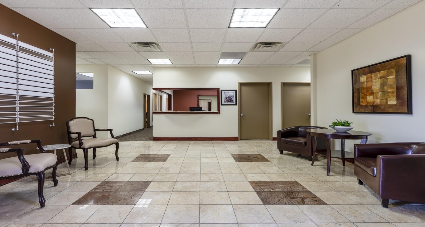 Rent office 12 Penns Trail — photo 2