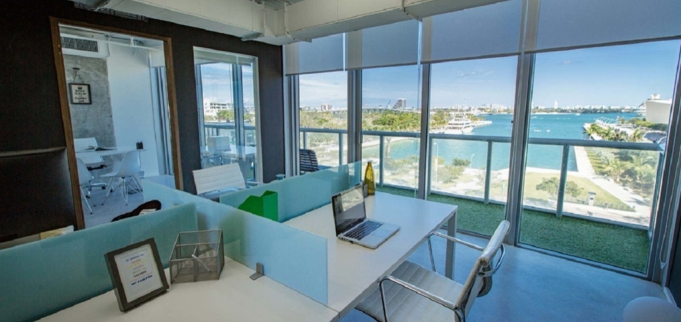 Rent office 888 Biscayne Boulevard — photo 2