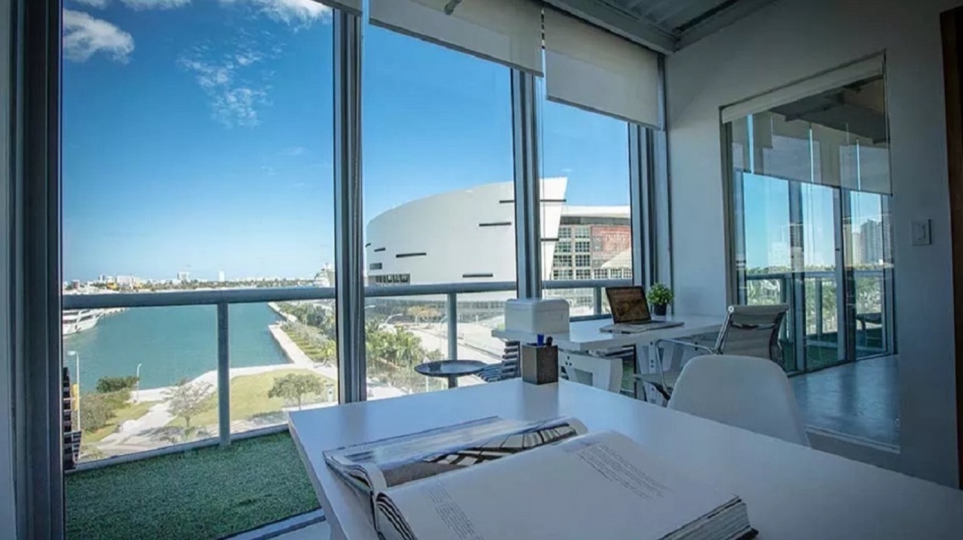 Rent office 888 Biscayne Boulevard — photo 4