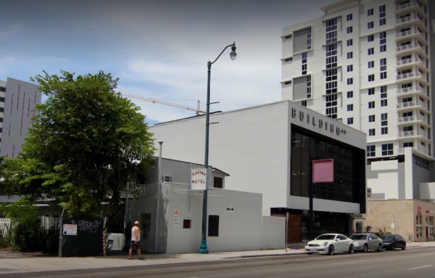 Rent office Southwest 8th Street 120 — photo 2