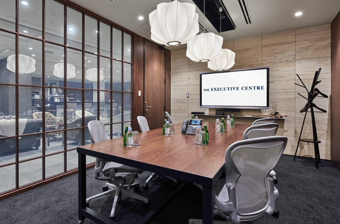 Dedicated coworking desk — Kyobashi Edogrand