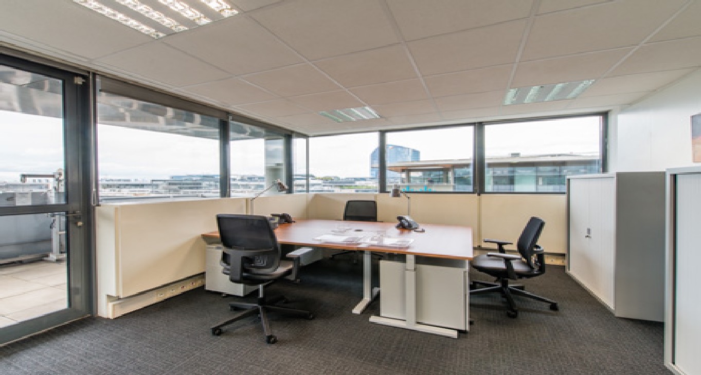Rent office 13 rue Camille Desmoulins — photo 11