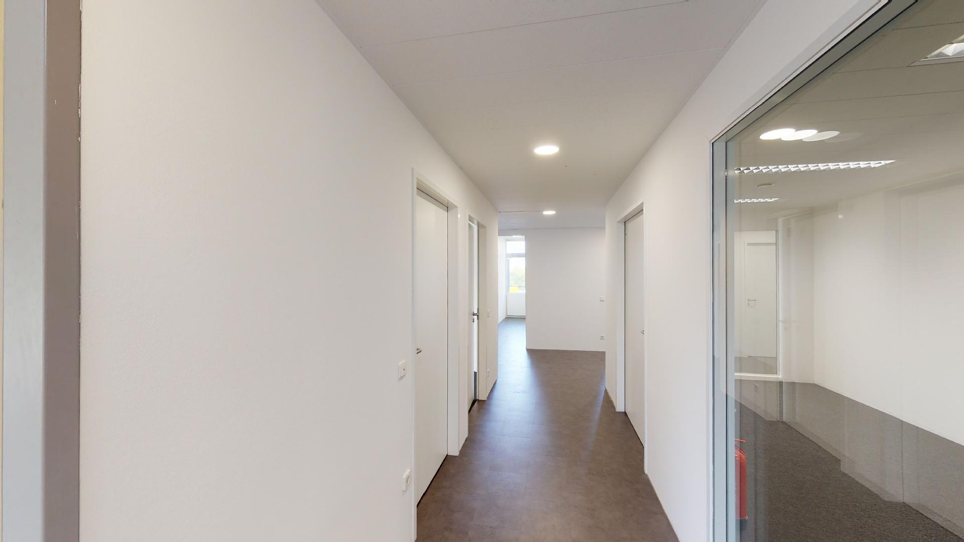 Rent office Valentin-Linhof-Straße 10 — photo 10