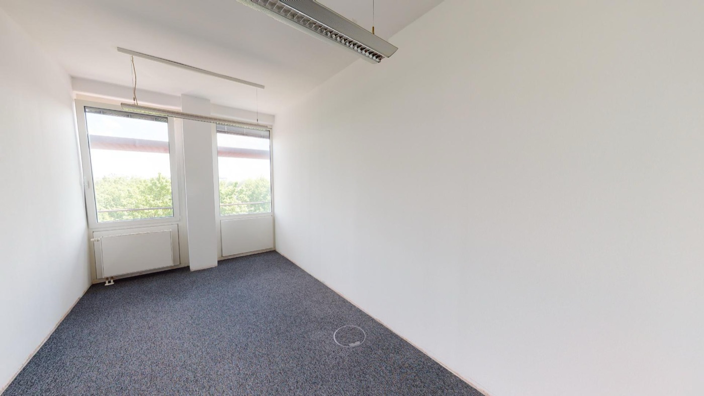 Rent office Valentin-Linhof-Straße 10 — photo 17