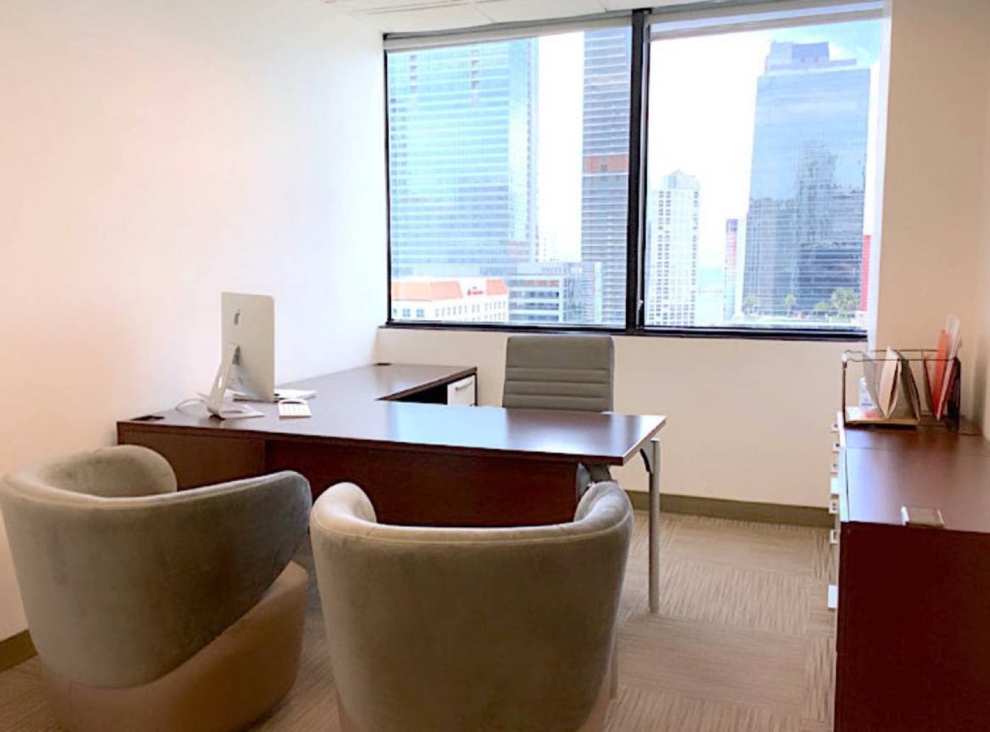 Business center Brickell Avenue 1200 Rent office Brickell Avenue 1200 — photo 1