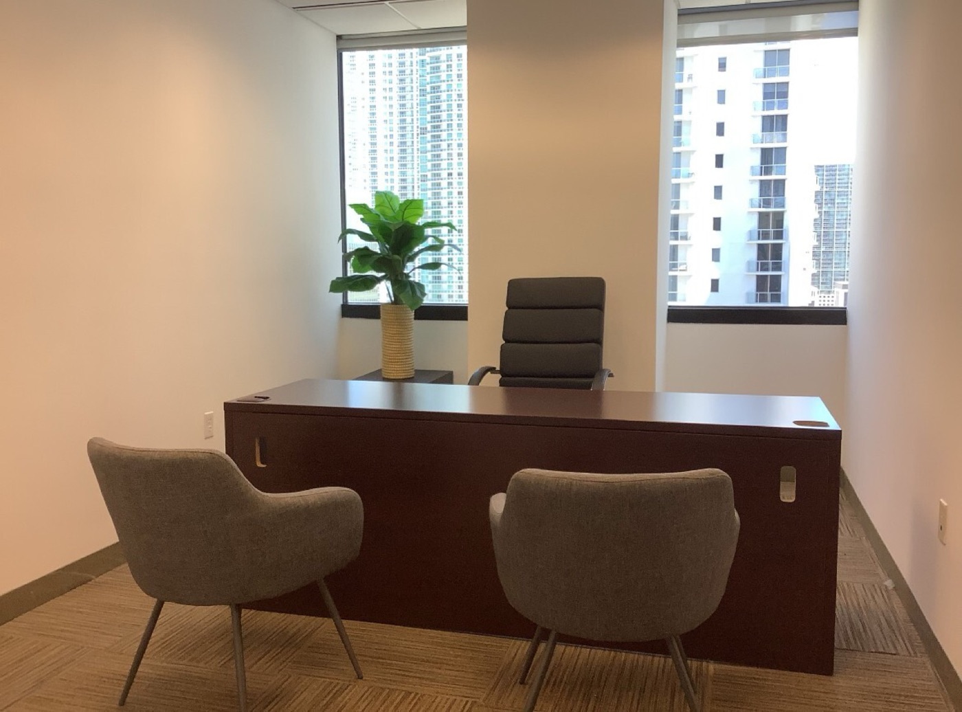 Business center Brickell Avenue 1200 Rent office Brickell Avenue 1200 — photo 3
