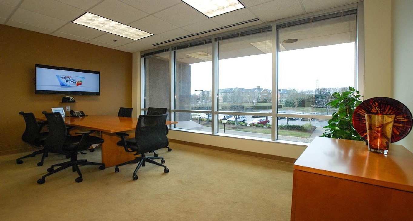Rent office 15720 Brixham Hill Ave. Suite 300 — photo 4