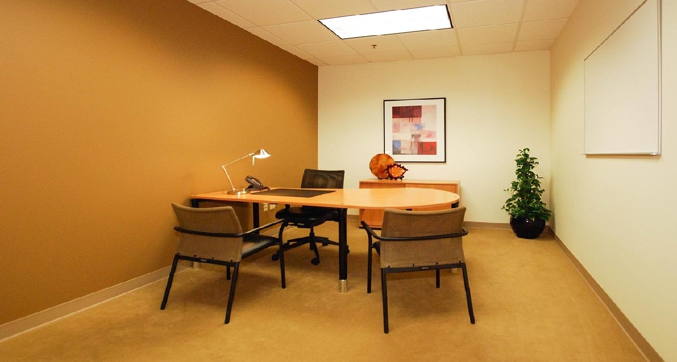 Rent office 15720 Brixham Hill Ave. Suite 300 — photo 2