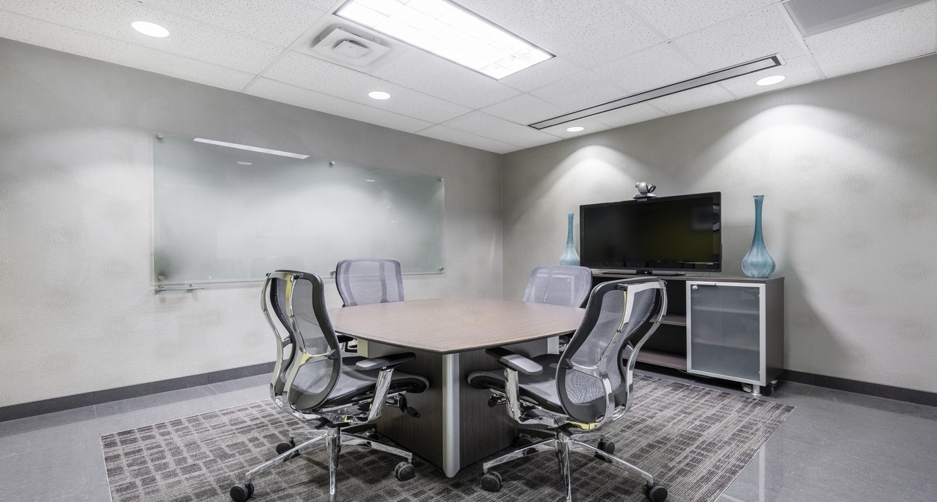Rent office 1600 Broadway — photo 5