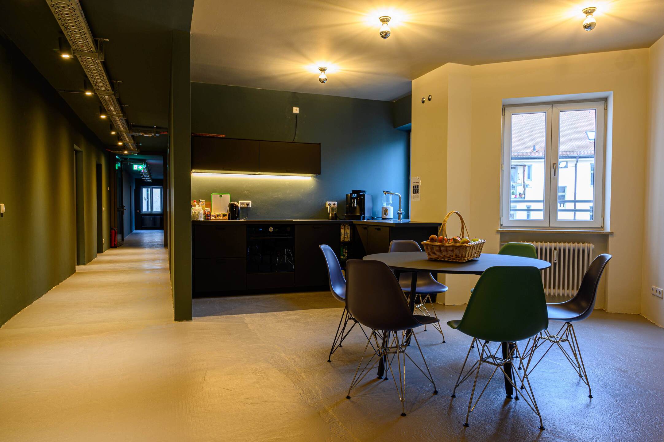 Rent office Oberanger 44 — photo 3