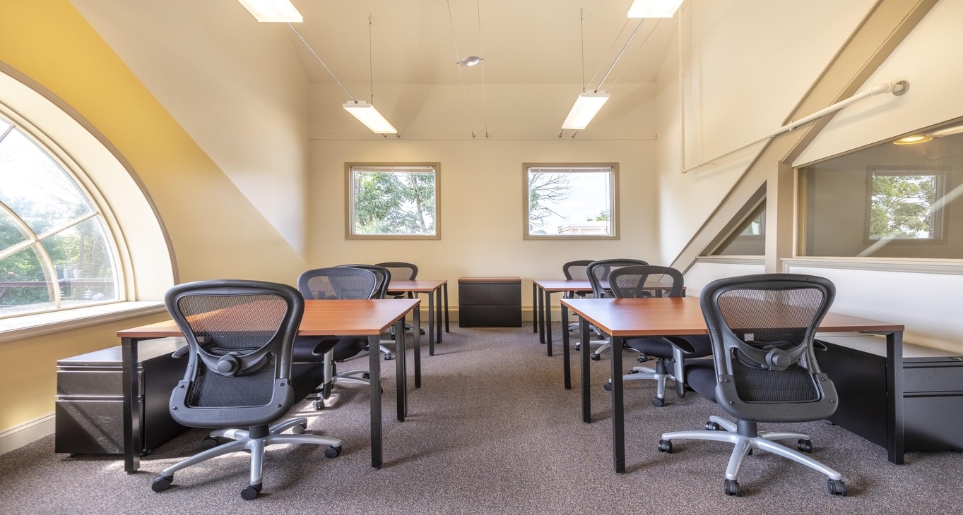 Rent office 196 West Ashland Street — photo 1