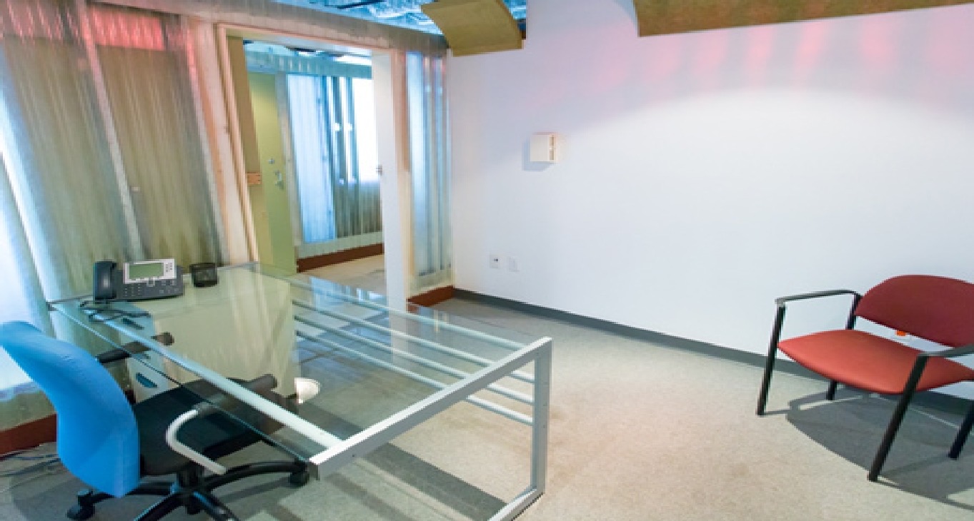 Rent office 2100 West Loop South — photo 8
