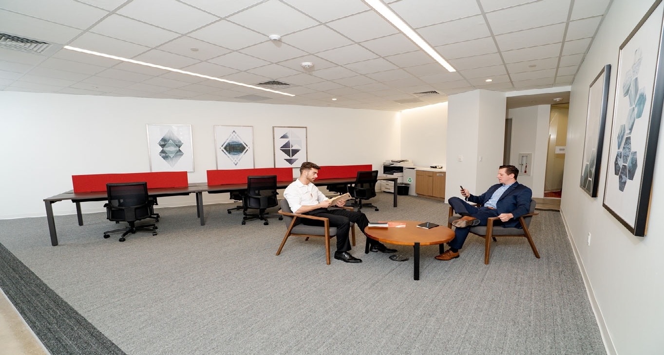 Rent office 2101 Cedar Springs Rd — photo 3