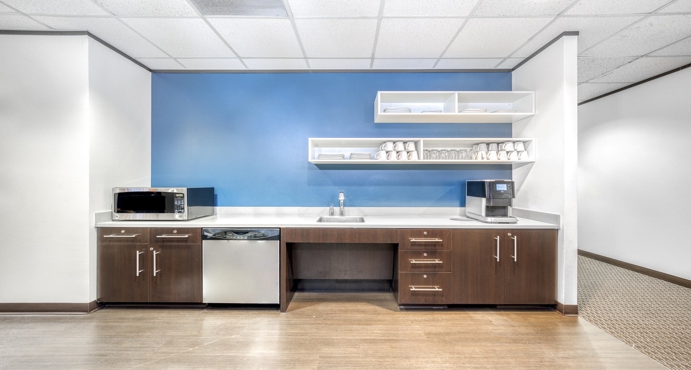 Rent office 2500 Wilcrest Drive — photo 6