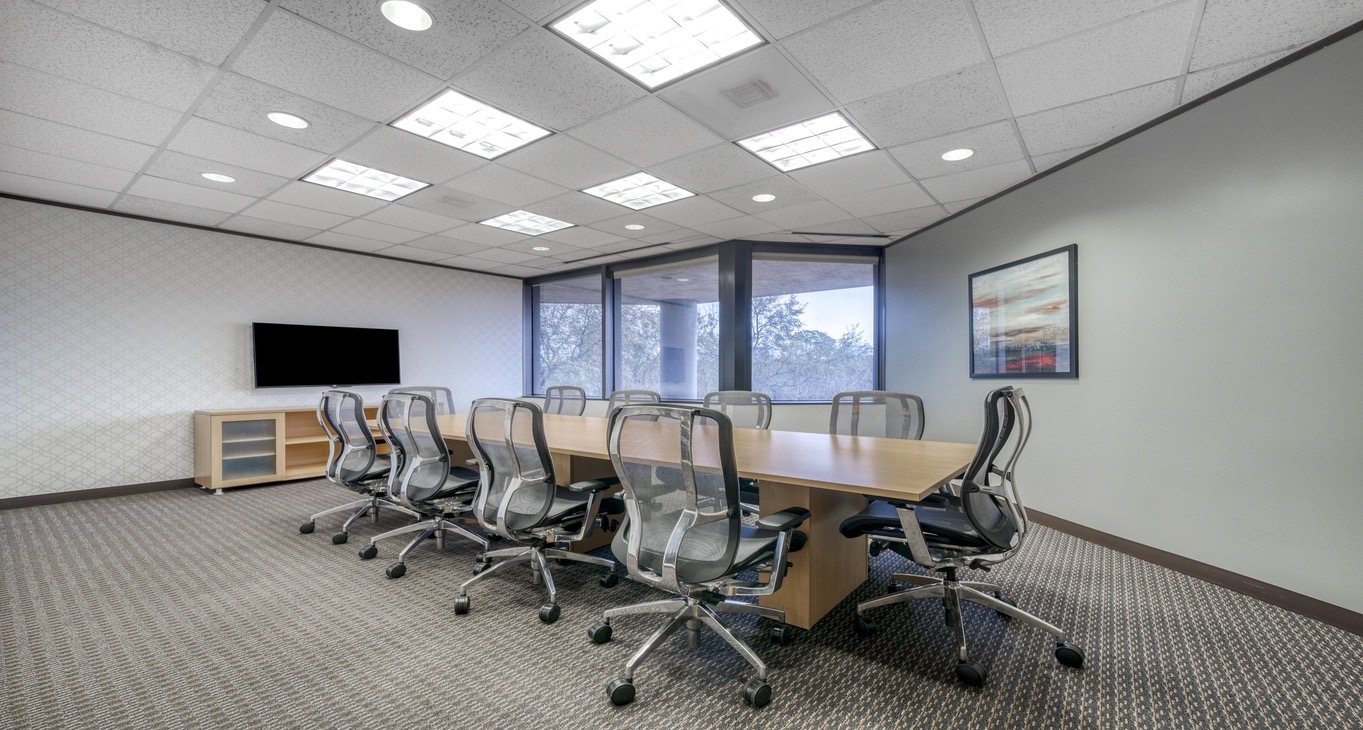Rent office 2500 Wilcrest Drive — photo 9