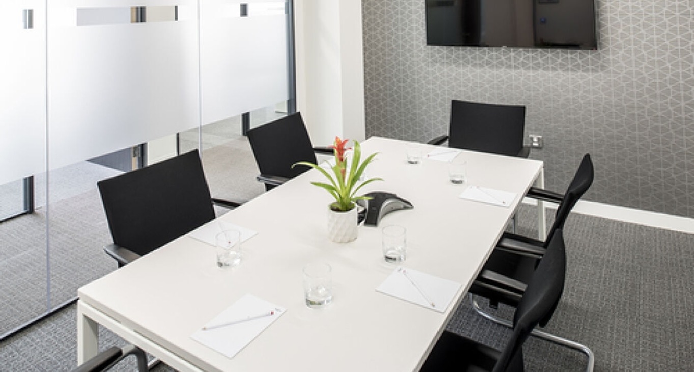 Επιχειρηματικό κέντρο 2500 Wilcrest, Suite 300 Rent office 2500 Wilcrest, Suite 300 — photo 8