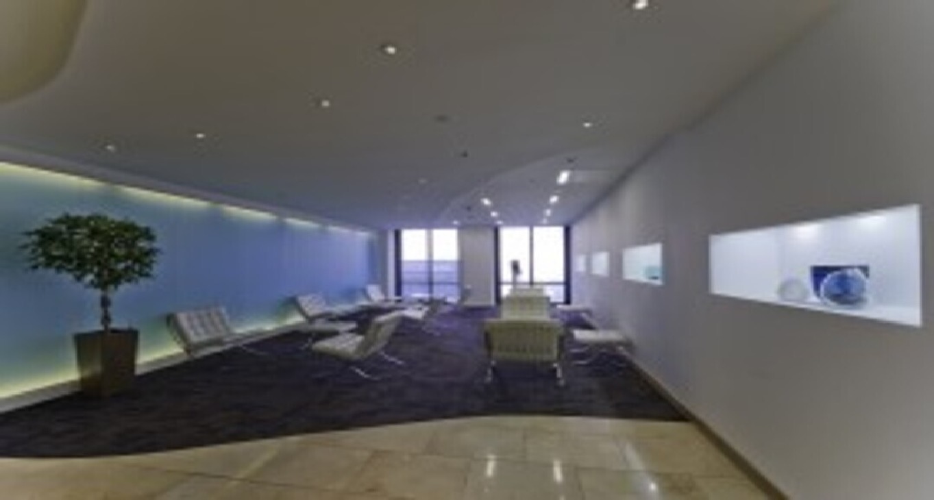 Rent office 25 Canada Square — photo 11