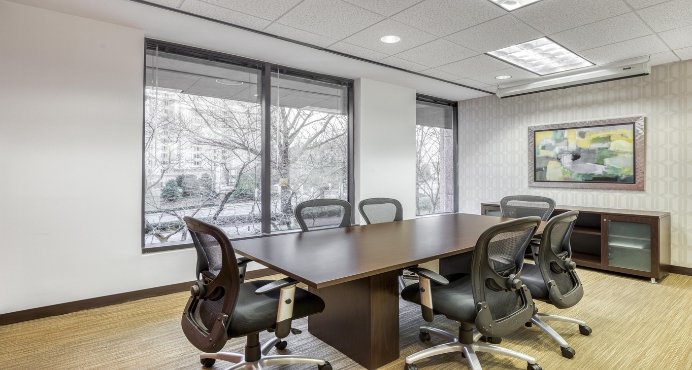 Rent office 2727 Paces Ferry Road — photo 1