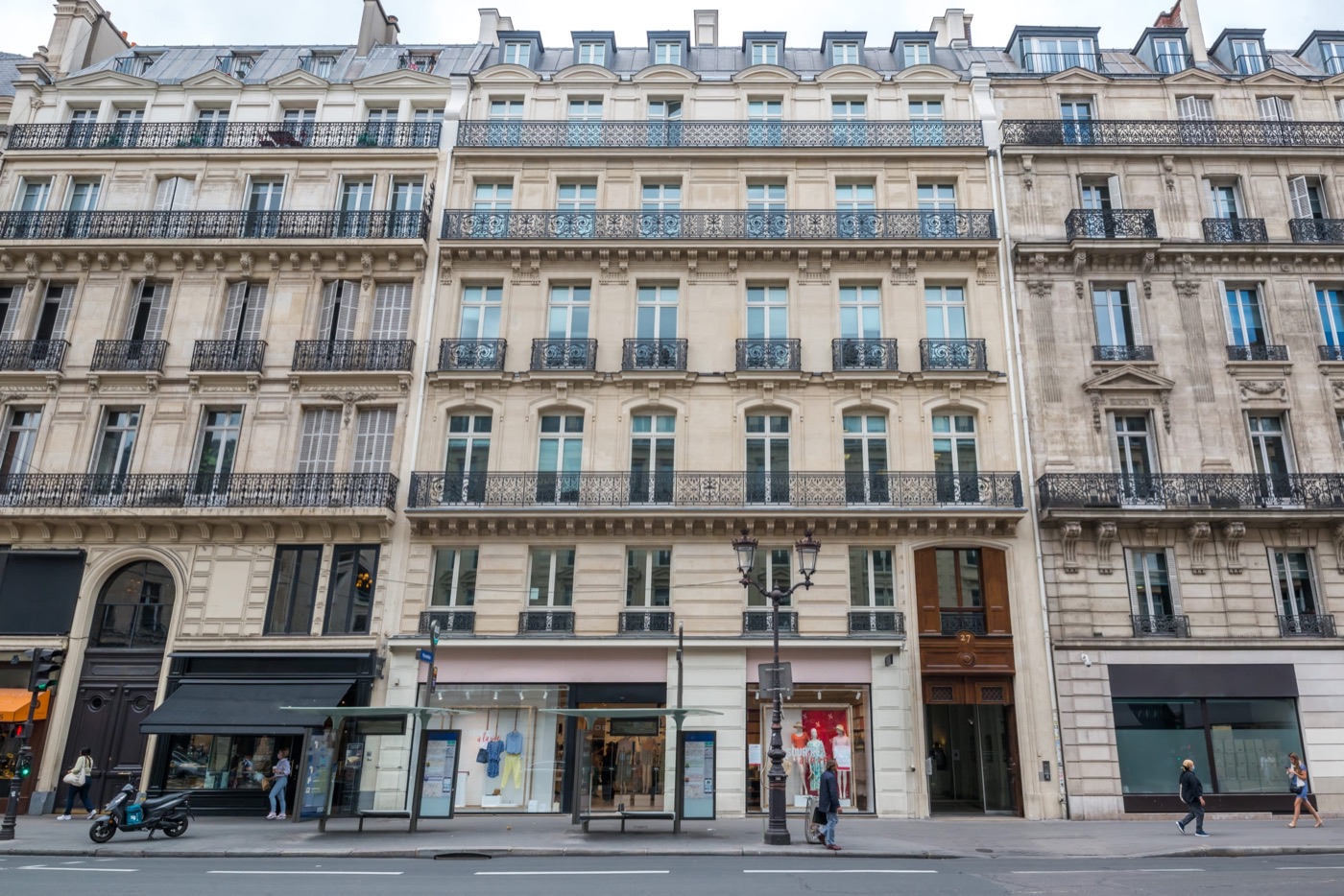 Rent office 27 AVENUE DE L'OPERA — photo 1
