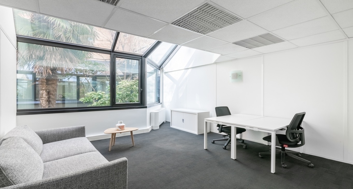 İş merkezi 28 Rue de l'Amiral Hamelin Rent office 28 Rue de l'Amiral Hamelin — photo 1