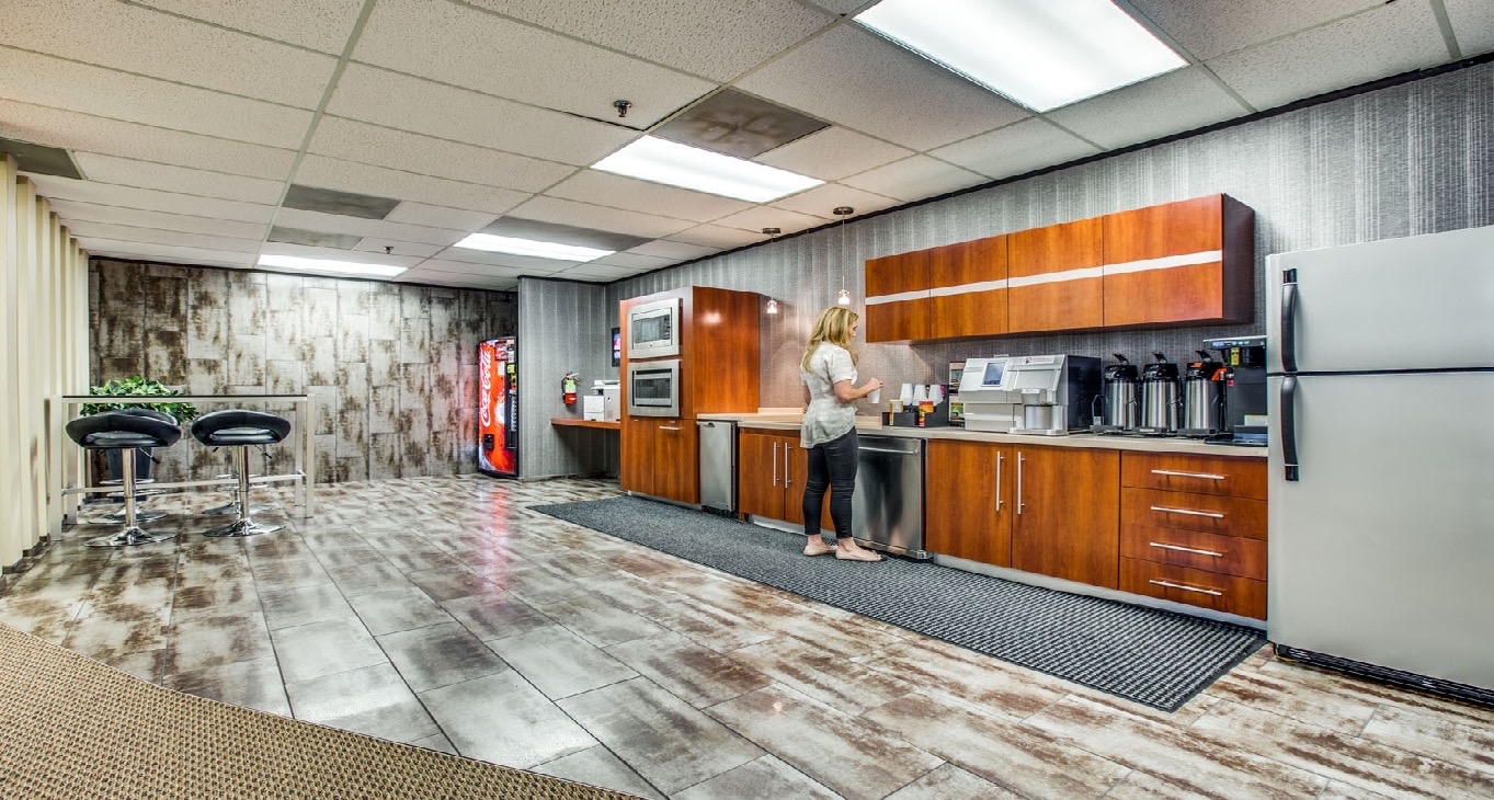 Rent office 3010 Lyndon B Johnson Fwy — photo 1