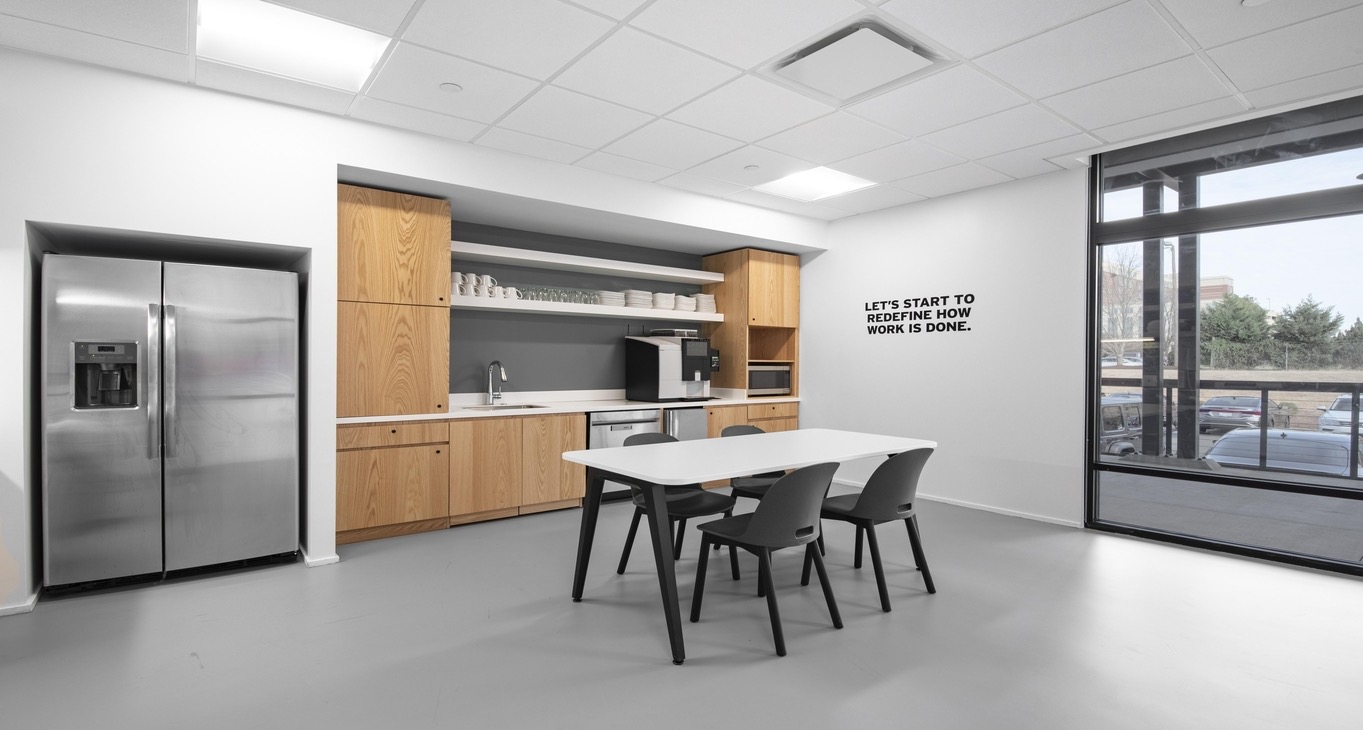 Rent office 307 West Tremont Avenue — photo 4