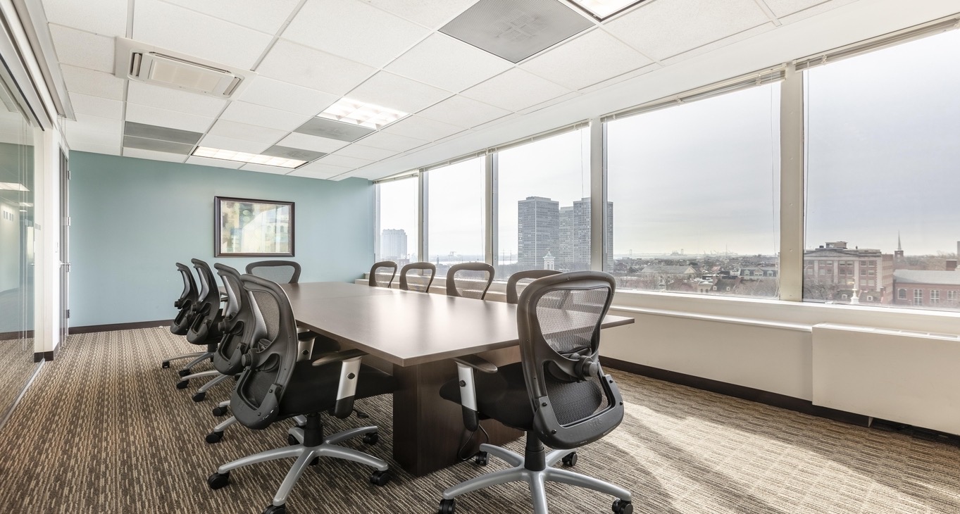 Centro de negocios 325-41 Chestnut Street Rent office 325-41 Chestnut Street — photo 1