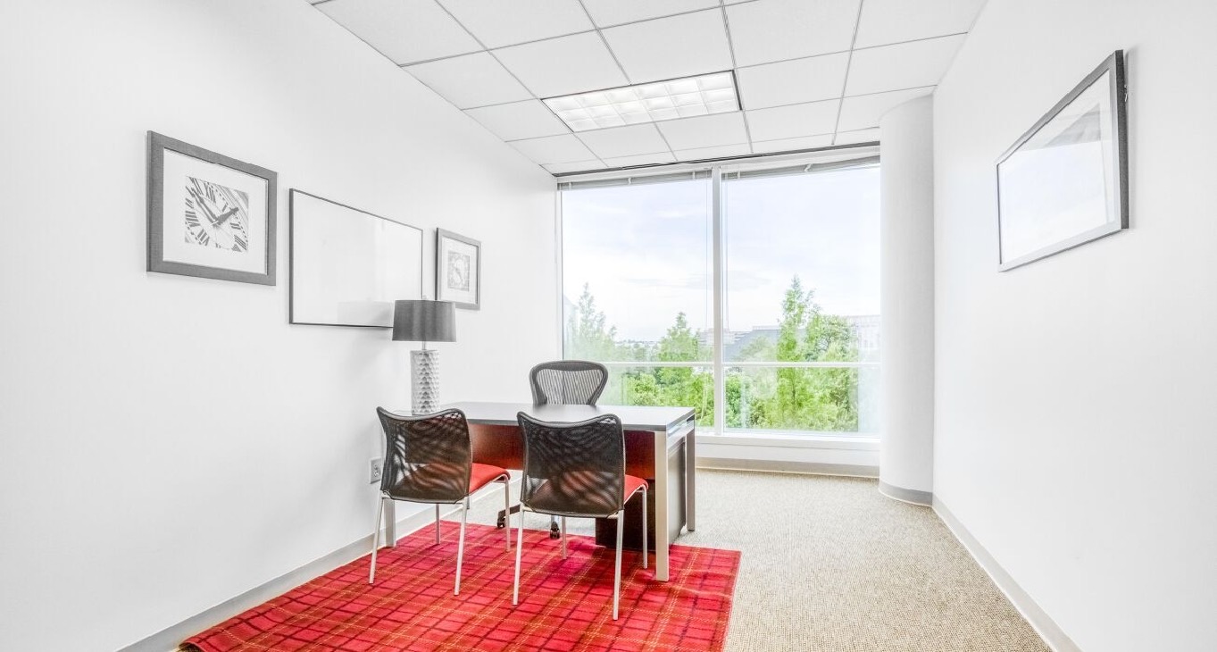 Rent office 3330 Cumberland Boulevard — photo 1
