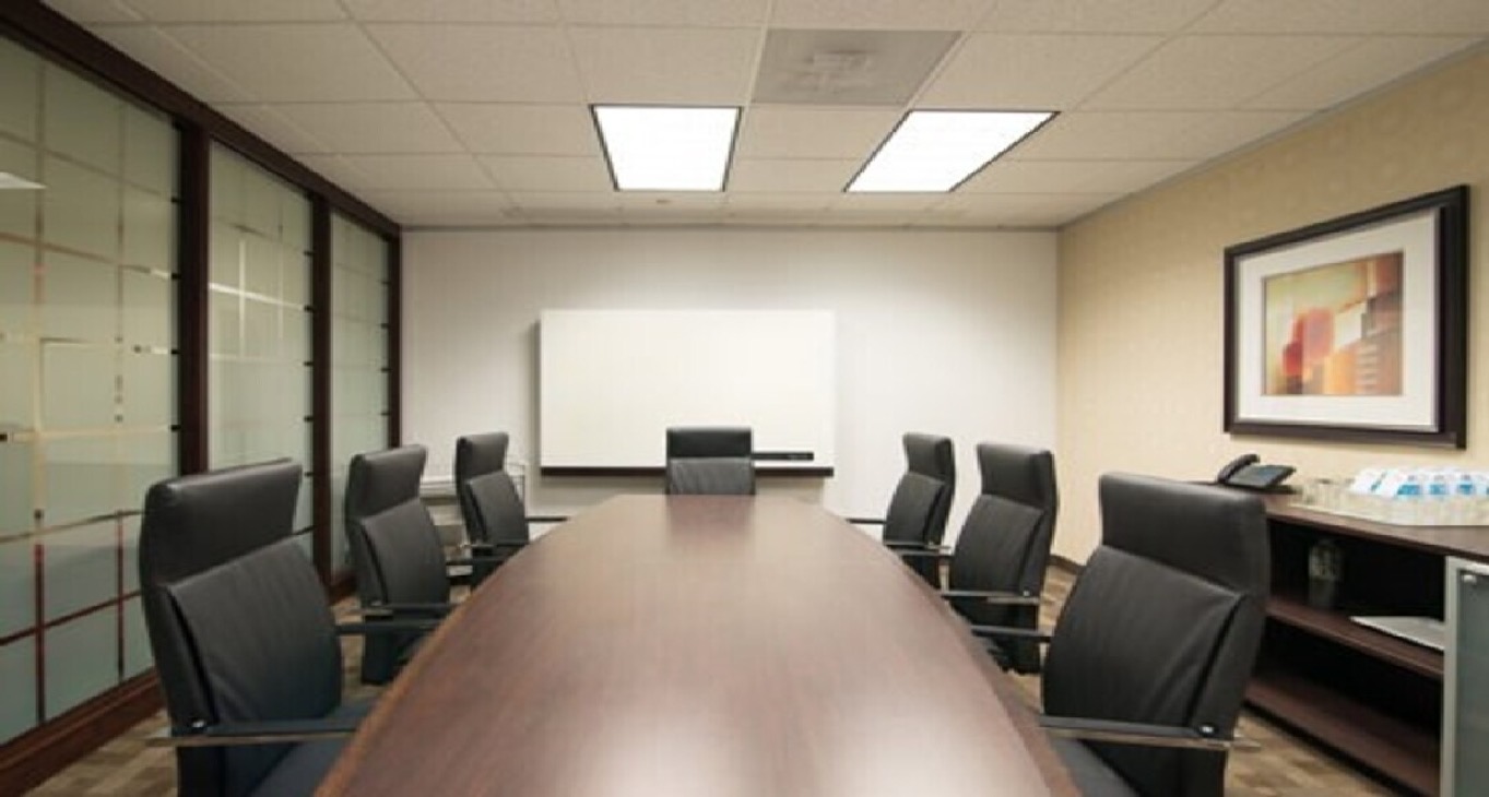 Rent office 3333 Lee Parkway — photo 18